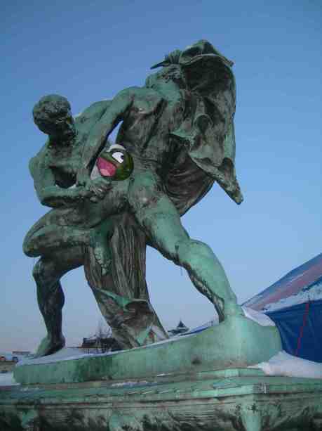 Bältespännarna slåss med pumpa? Fredag 7 december 2012 kl 15.35.