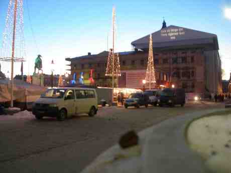 Stjärnkonungen Gustaf II Adolf lyser över göteborgarna. Lördag 8 december 2012 kl 16.06.