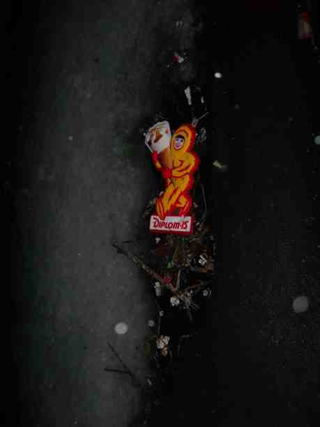 Diplom-Is i Vallgraven. Stora Nygatan-Drottninggatan måndag 18 februari 2013 kl 17.34.