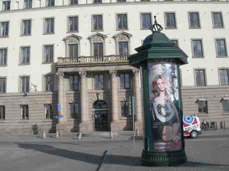 In Court of Sex Appeals and Paradis We Trust. Tisdag 26 mars 2013 kl 15.59.