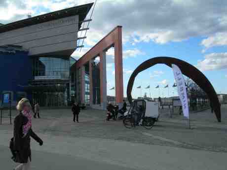 Nimbell elfordon: Moped från Polen, elcykel från Finland och arbetsfordon från Sverige. Framtiden är här! Lilla Bommen fredag 5 april 2013 kl 17.22.