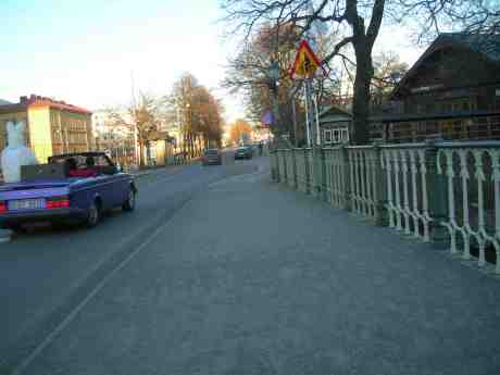 Påskhare på skutt  i Volvocab. Onsdag 27 mars 2013 kl 17.57.