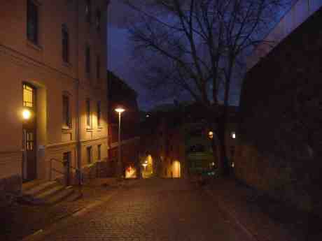 Övre Spannmålsgatan. Söndag 3 november 2013 kl 16:57.