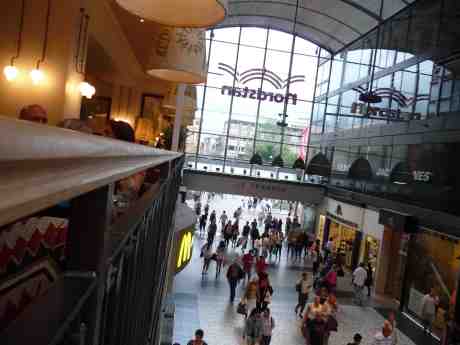 Utsikt från nya Condeco på Götgatan i Nordstan. Tisdag 30 juli 2013 kl 18:04.