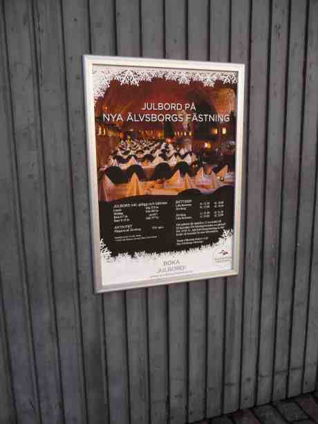 Med båt till julbord på 1600-talsfästningen Nya Älvsborg. Torsdag 12 december 2013 kl 15:02.