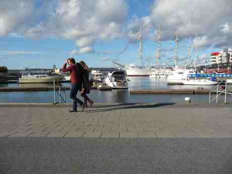 Söderläge ombord. Lilla Bommens hamn söndag 6 oktober 2013 kl 15:34.
