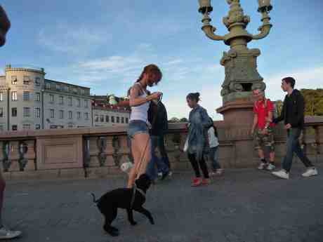 "Kom nu! Hon är inget för dej den där blonda!" Kungsportsbron lördag 7 september 2013 kl 18:51.