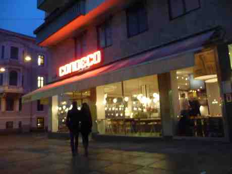 På väg till Condeco. Kungsportsavenyen-Storgatan torsdag 20 februari 2014 kl 17:44.