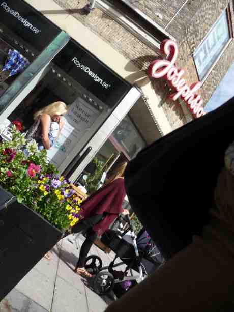 Royal Design hos Josephssons på Korsgatan. Lördag 24 may 2014 kl 14.45.