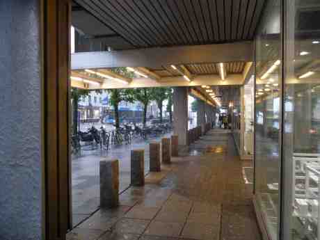 Skyfall tömmer Göteborgs gator. Torsdag 5 juni 2014 kl 19:08.