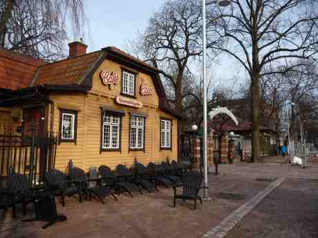 Grindstugan, Trädgårdskiosken och Bältespännarparken på väg att öppna? Redan vår? Torsdag 20 mars 2014 kl 17:02.