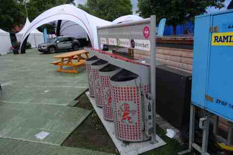  Händelse som ser ut som en tanke: FossilbränsledrinkarenCitroën Cactus placerad vid avskrädestunnorna. Kulturkalaset i Bältespännarparken onsdag 13 augusti 2014 kl 20:01.