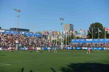Flagg- och fotbollsprakt från över 70 nationer i Gothia Cup. Heden lördag 19 juli 2014 kl 19:04.