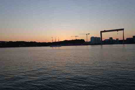 Skonaren Ingo, byggd 1922, på väg mot Eriksberg. Klippan 10 juli 2014 kl 21:53.